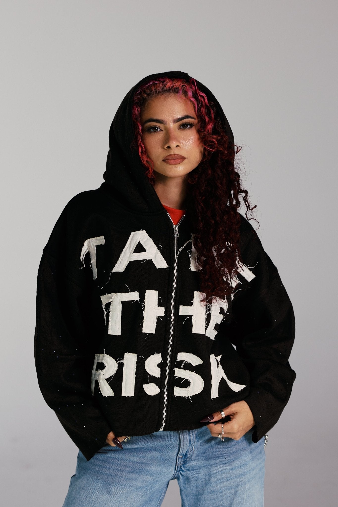 TAKE THE RISK HOODIE (Black)